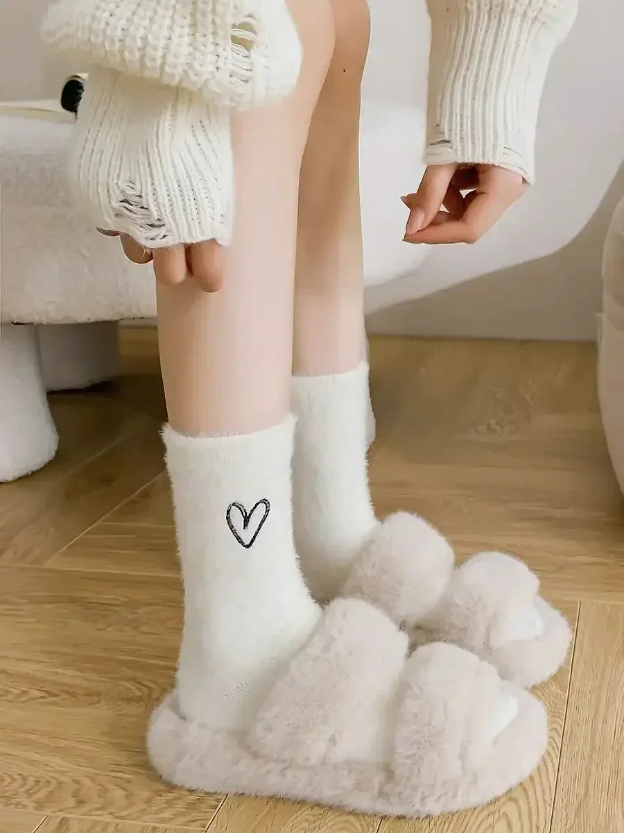 Cozy Socks – Plush Heart-Shaped Warm Hosiery