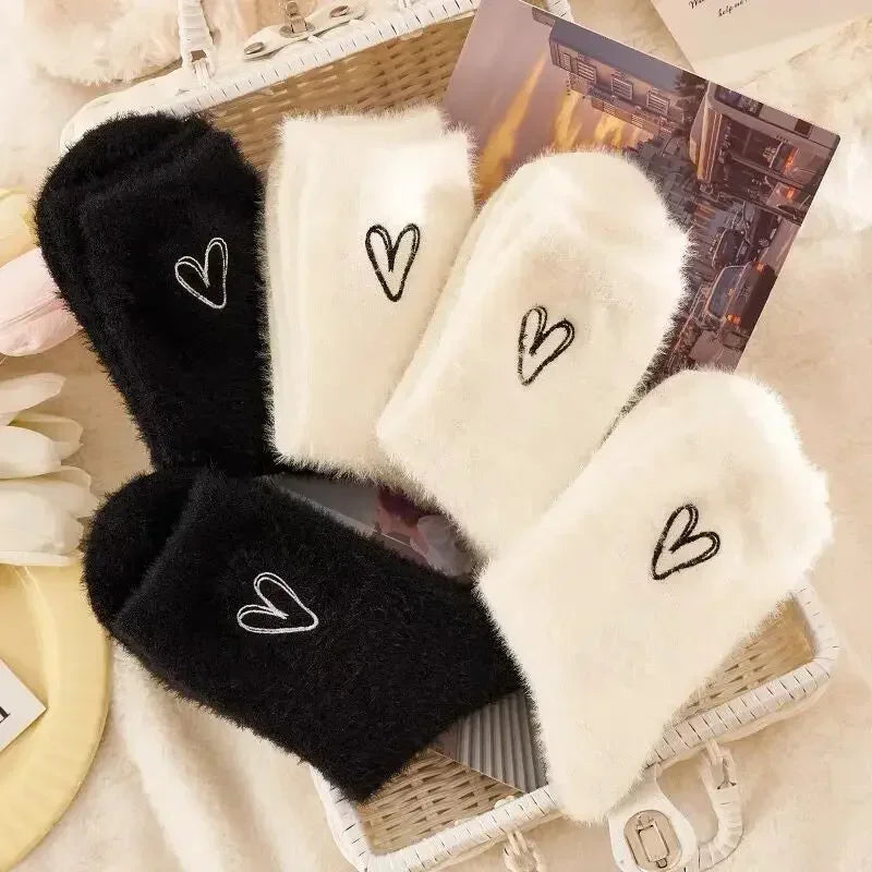 Cozy Socks – Plush Heart-Shaped Warm Hosiery