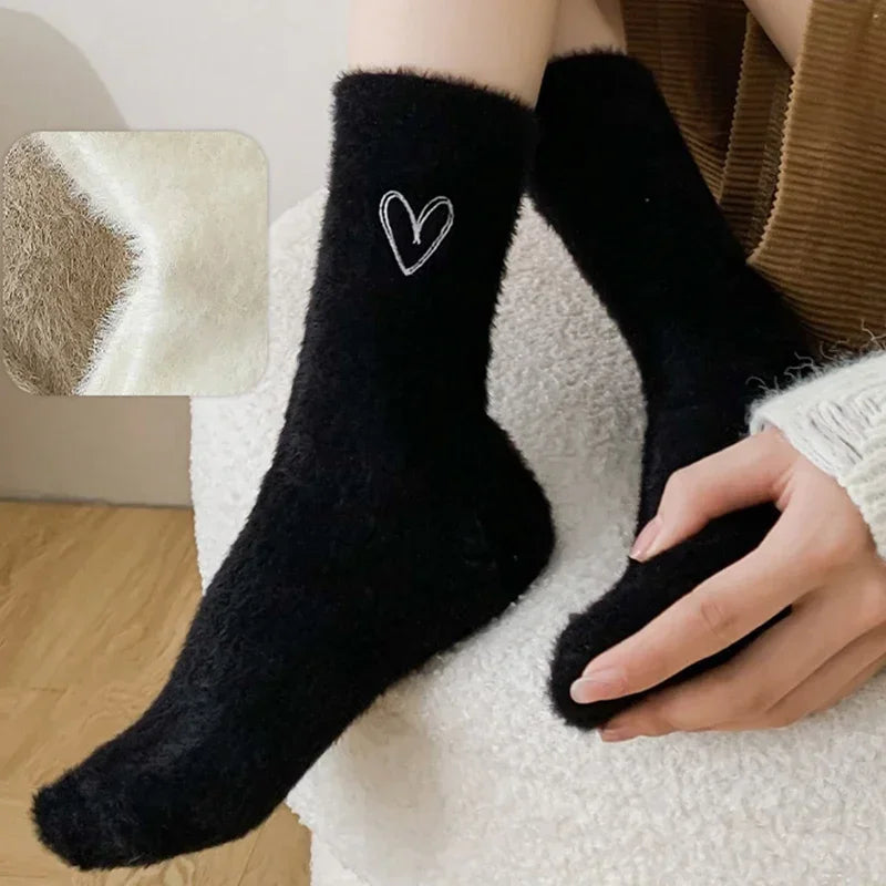 Cozy Socks – Plush Heart-Shaped Warm Hosiery